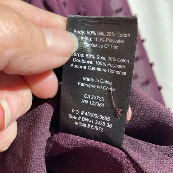 Aritzia Babaton Womens Silk Blend Blouse V-Neck Swiss Dot 3/4 Sleeve Size XS - Picture 4 of 12